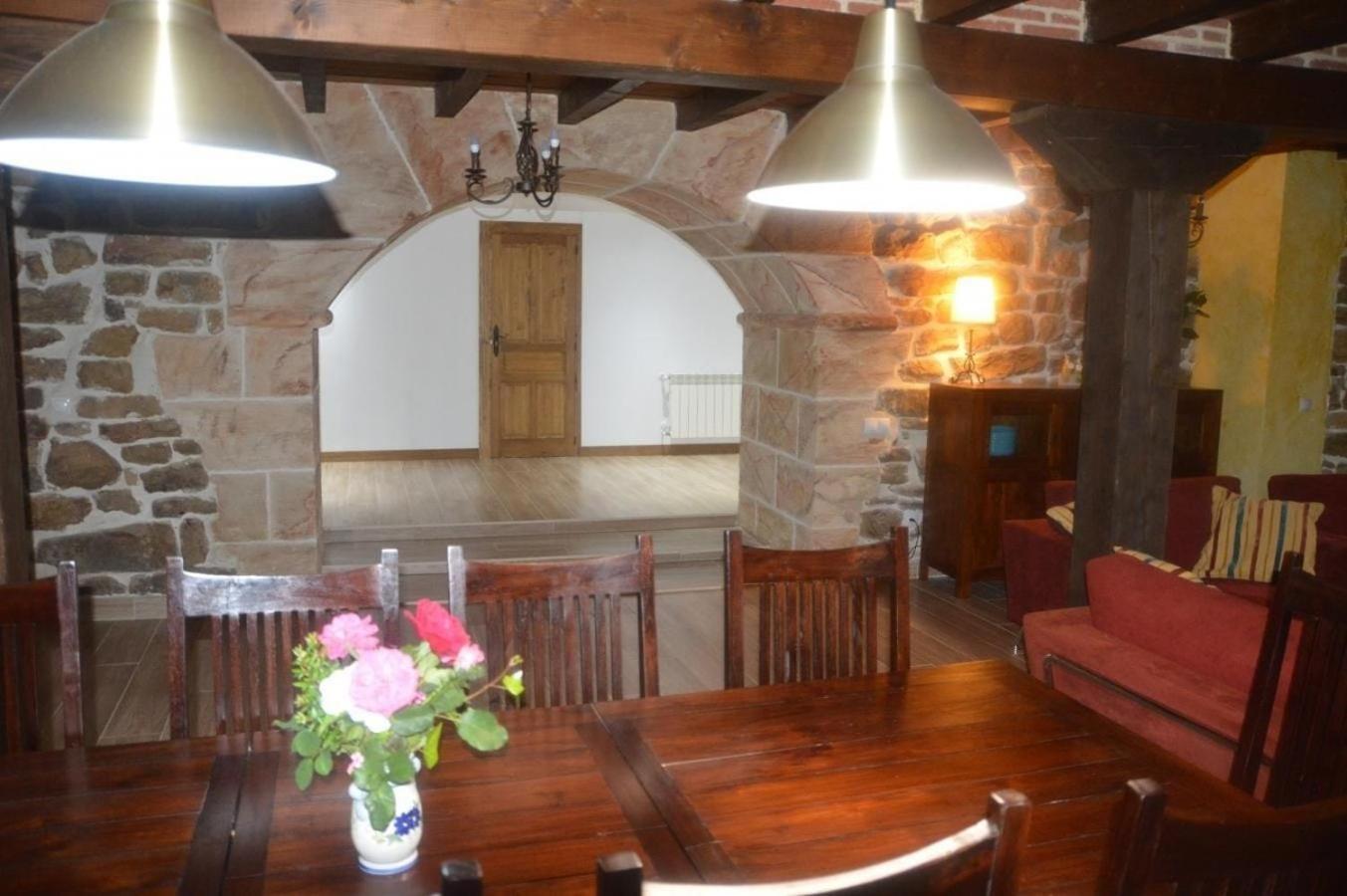 Casa De Pueblo Las Golondrinas De Luena San Miguel de Luena Buitenkant foto