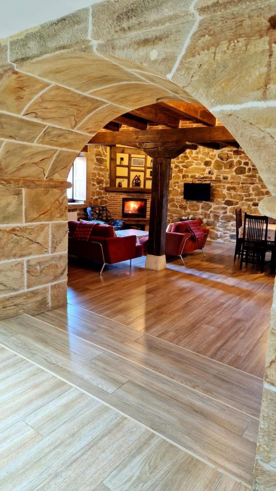 Casa De Pueblo Las Golondrinas De Luena San Miguel de Luena Buitenkant foto