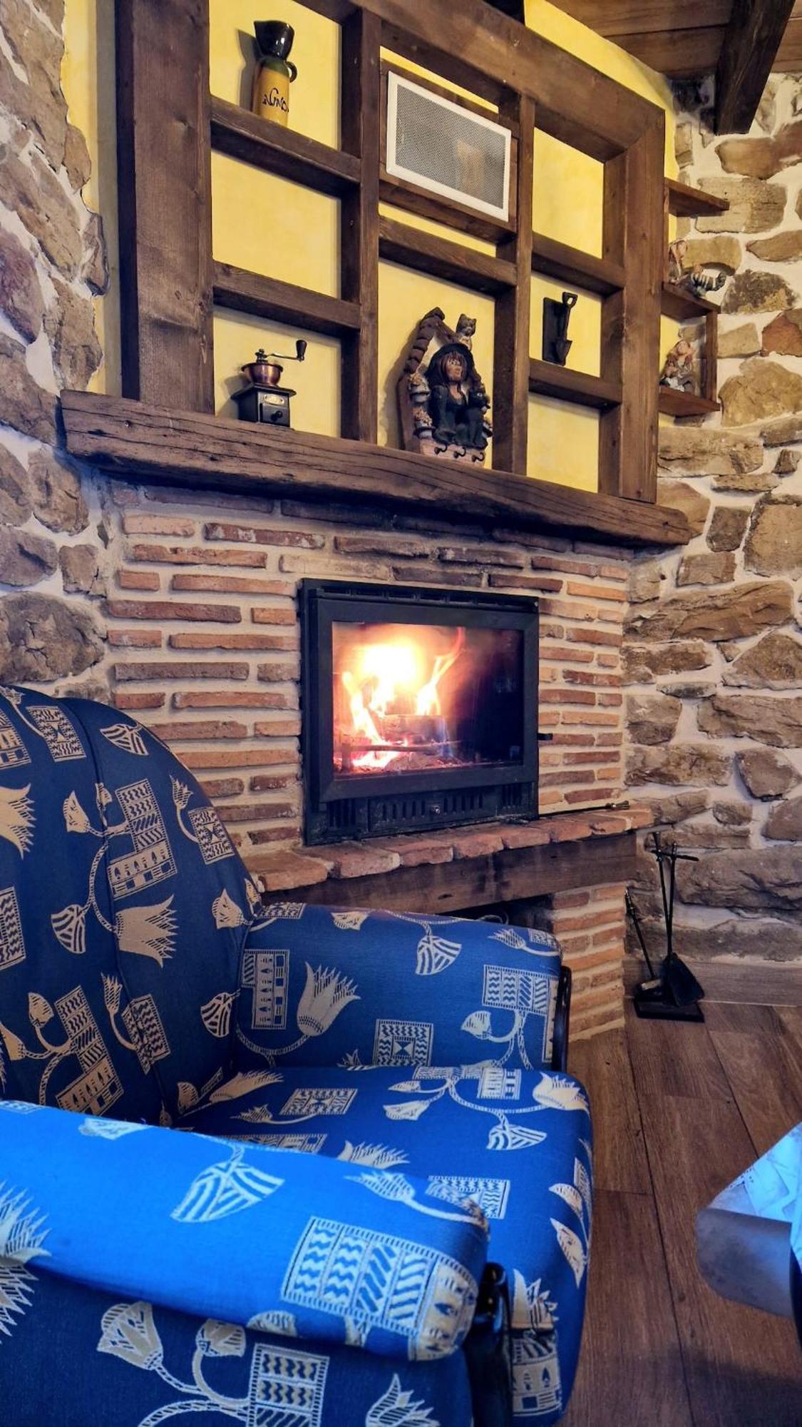 Casa De Pueblo Las Golondrinas De Luena San Miguel de Luena Buitenkant foto