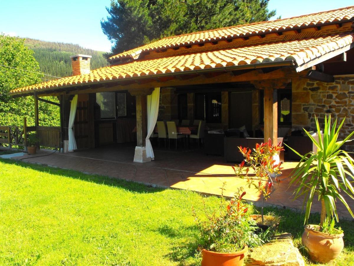 Casa De Pueblo Las Golondrinas De Luena San Miguel de Luena Buitenkant foto