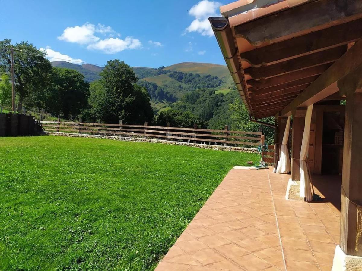 Casa De Pueblo Las Golondrinas De Luena San Miguel de Luena Buitenkant foto